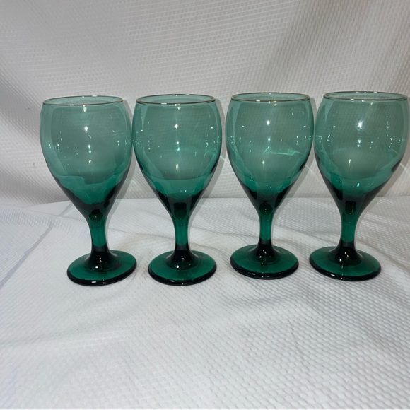 Libbey Teardrop Juniper Pattern Green 12 oz Wine glasses - Picture 3 of 3